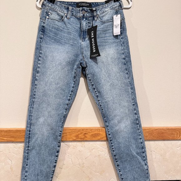 ⚽️3/$45 Liverpool "the hugger" jeans - Picture 1 of 7